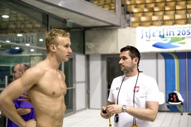 Piotr Gęgotek (z prawej) pracę z pływacką reprezentacją Polski rozpoczął pod koniec 2014 roku