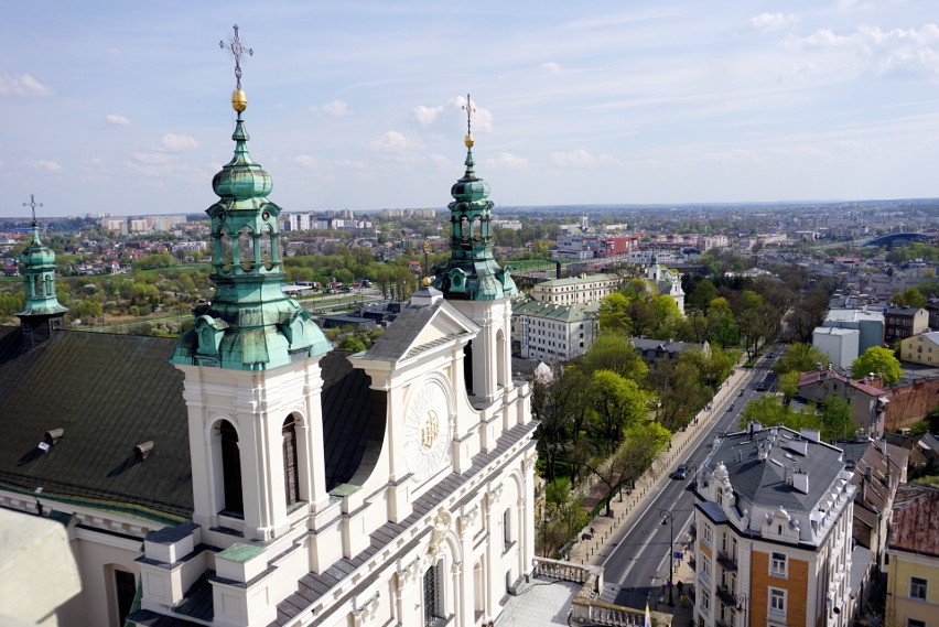 Niedziela na Wieży Trynitarskiej w Lublinie. Z tarasu widokowego popłynęła muzyka. Zobacz zdjęcia