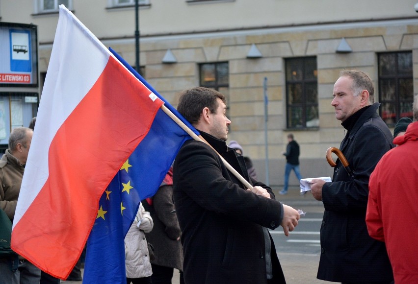 Manifestacje KOD w Lublinie (ZDJĘCIA, WIDEO)