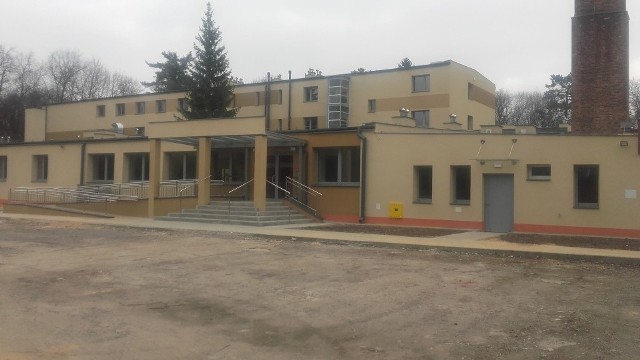 Nowy budynek szkoły został oddany do użytku 2 sierpnia.