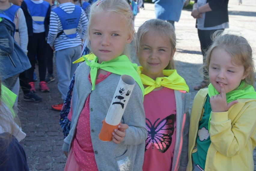 Przedszkolaki z Łęczycy protestowały przeciw paleniu papierosów [ZDJĘCIA, FILM]