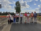 Nowa droga w Garbatce-Zbyczyn połączyła gminy Garbatka-Letnisko i Policzna. W środę odbyło się przekazanie drogi do użytku. Zobacz zdjęcia