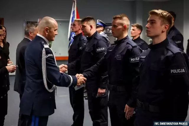 Podczas wtorkowej uroczystości w Komendzie Wojewódzkiej Policji w Kielcach