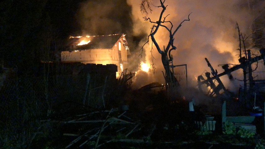 Bytom: Na ogródkach działkowych przy ul. Cegielnianej spaliły się 3 altany