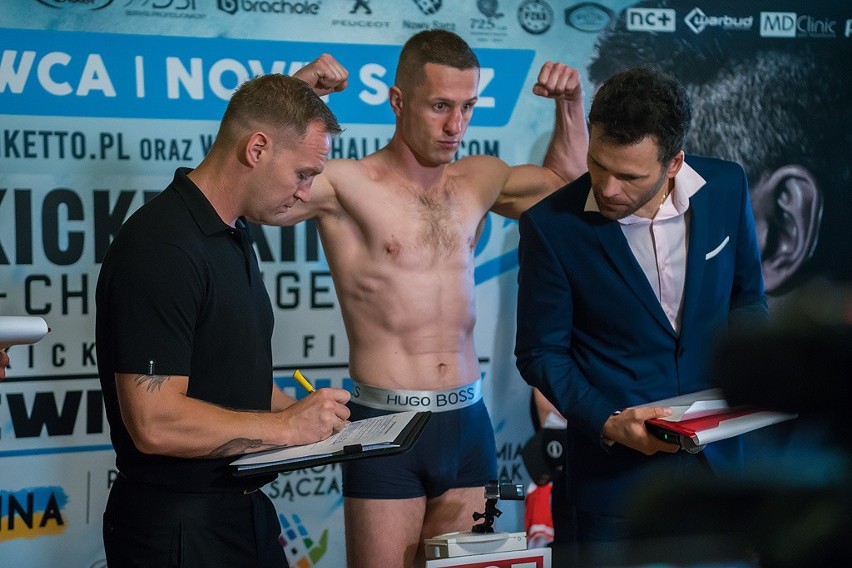 Ceremonia ważenia przed galą DSF Kickboxing Challenge 10