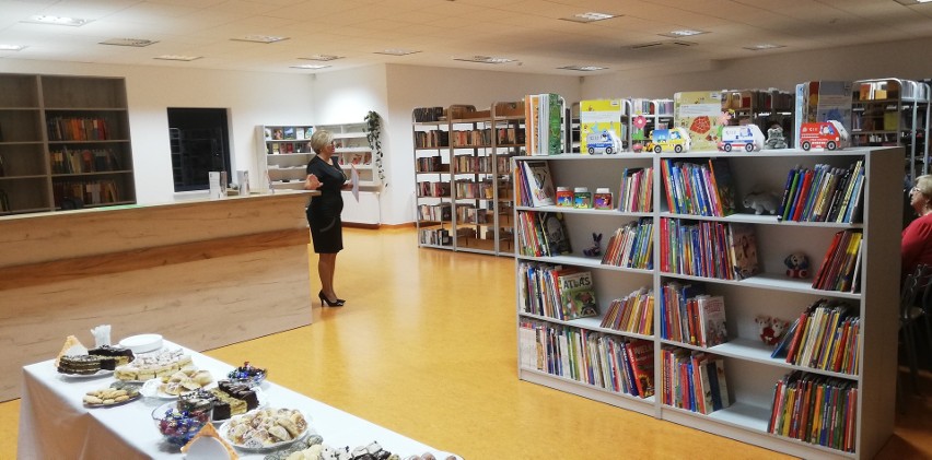 Uroczyste otwarcie Biblioteki Publicznej w Nowinach. Blisko 13 tysięcy książek do dyspozycji [ZDJĘCIA]
