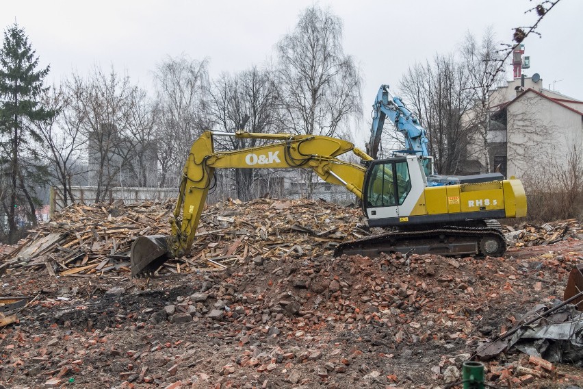 Kraków. Ruszyła rozbiórka willi przy rondzie Matecznego [ZDJĘCIA]