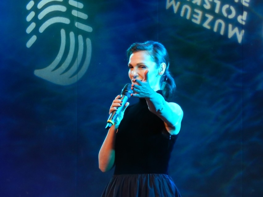 Olga Bończyk śpiewała kolędy z dziećmi podczas Małej Akademii Piosenki