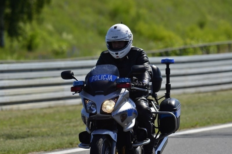 Szkolenie policjantów z drogówki na Torze Poznań.