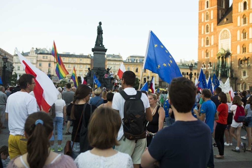 Marsz w obronie niezawisłości sądów przeszedł ulicami Krakowa