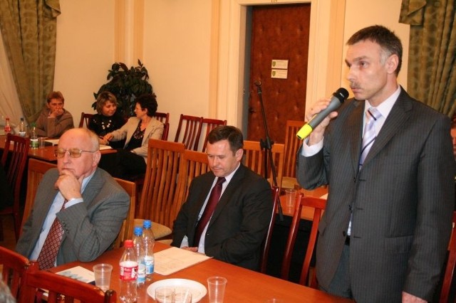 Prezes TBS Mirosław Przastek zapewnił, że z burmistrzem współpracuje mu się bardzo dobrze. Zrobili to także prezesi Kazimierz Zacharski z ZGKiM i Andrzej Morawski z ZEC.