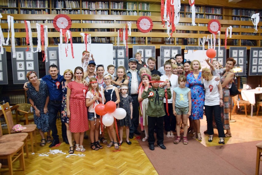 Noc bibliotek w Stargardzie. Mieszkańcy chętnie odwiedzali Książnicę Stargardzką i świetnie się tam bawili 