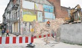 Znika stary budynek we Włocławku. Ale utrudnienia zostają