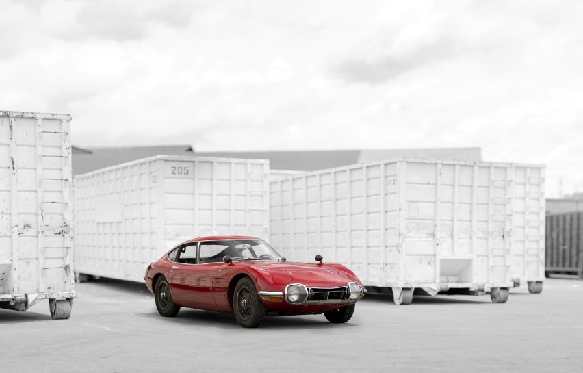 Toyota 2000GT...