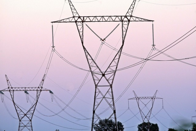 Planowane wyłączenia prądu przez Eneę i Energę [lista miejscowości]