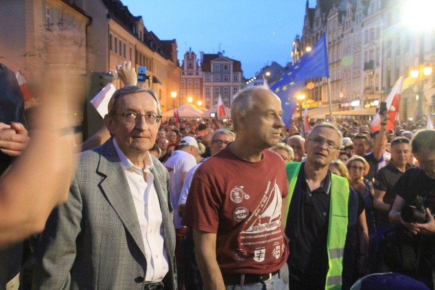 10 tysięcy osób protestowało we Wrocławiu w obronie sądów