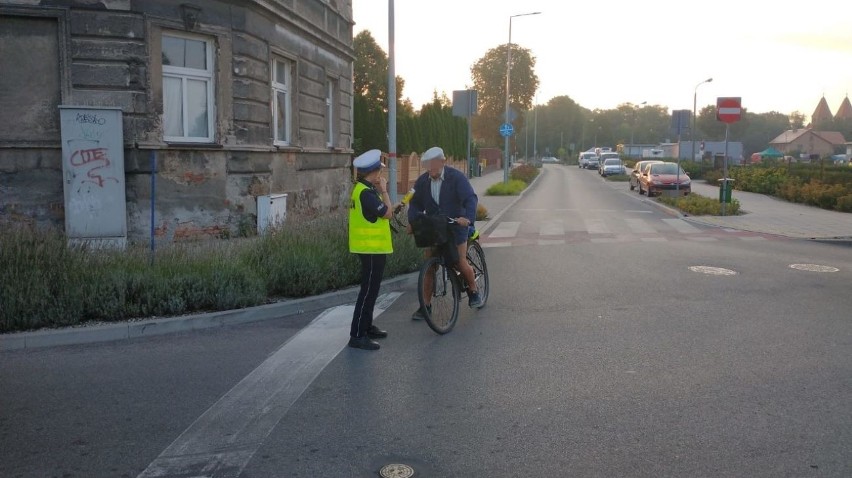 16 sierpnia w godzinach do 6 do 8 policjanci sprawdzali...