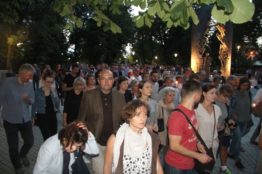 Manifestacja w Kielcach. Protest przed Sądem Okręgowym 