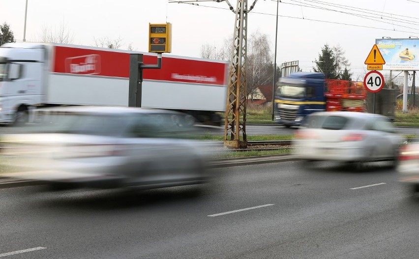 Akcja SPEED w weekendową noc, czyli 1109 zatrzymanych praw jazdy, łodzianie nagminnie łamią przepisy ruchu drogowego