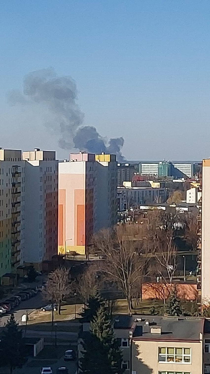 Dym widoczny był nawet w Radomiu.