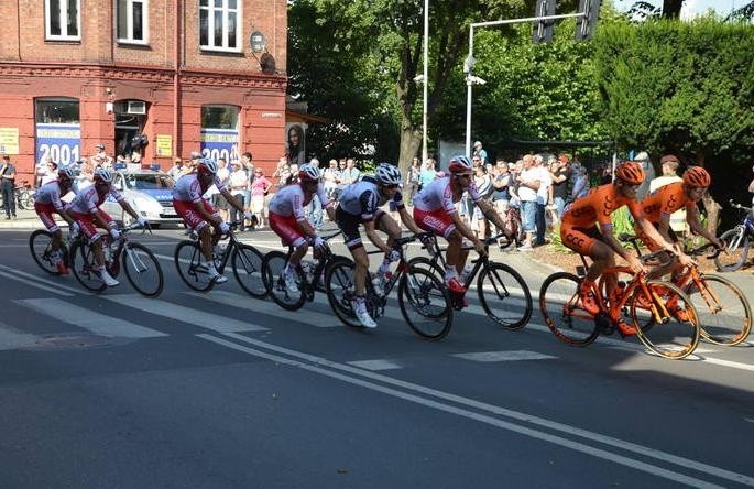 Oświęcim. W niedzielę na Rynek przyjadą kolarze Karpackiego Wyścigu Kurierów. Będą utrudnienia w ruchu