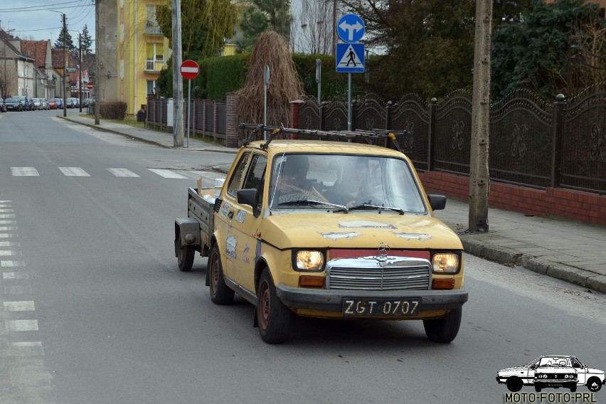 - Takiego malucha a atrapą i gwiazdą z mercedesa spotkałem w...