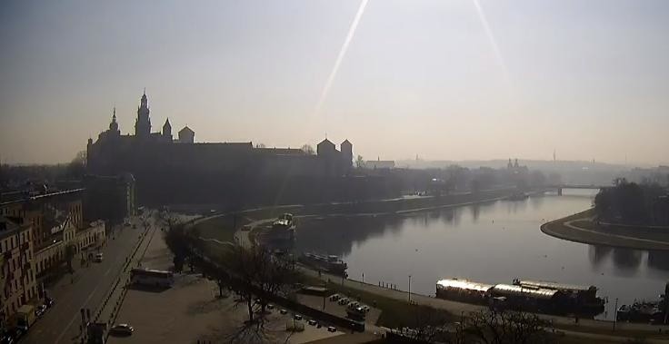 Smog znów nad Krakowem. Sprawdź aktualne zanieczyszczenie powietrza w mieście