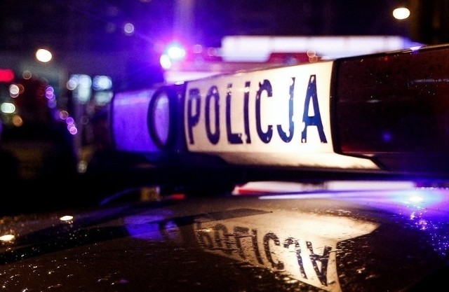 Dyspozytor Komisariatu Policji Autostradowej w Gliwicach otrzymał zgłoszenie o kolizji dwóch samochodów osobowych na trasie autostrady A4 w kierunku Katowic w niedzielę 28 maja późnym popołudniem.
