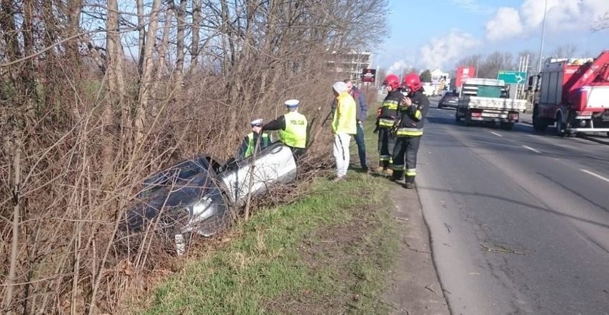 Opolska policja szuka kierowcy samochodu.