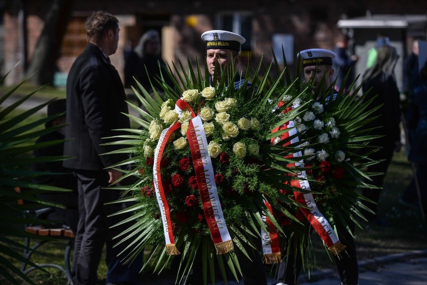 17.04.2019 Ostatnie pożegnanie prof. Jacka Namieśnika,...