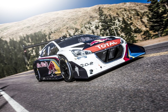 Peugeot 208 T16 Pikes PeakFot: Peugeot