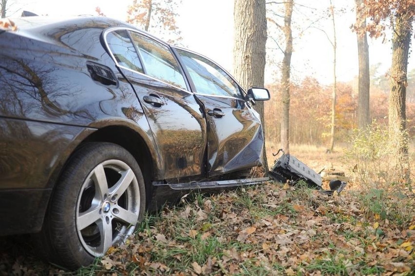 Kierowca BMW trafił do szpitala po groźnym wypadku pod...