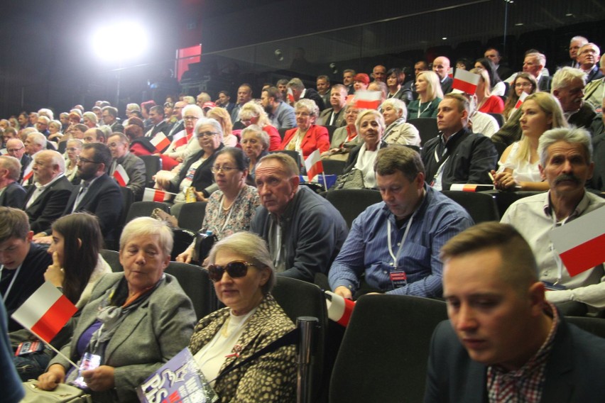 Jarosław Kaczyński i Mateusz Morawiecki w sobotę na konwencji wyborczej PiS w Kielcach [ZAPIS TRANSMISJI]