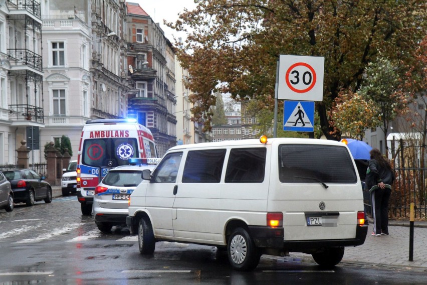 Wrocław: Potrącenie dwóch kobiet na przejściu dla pieszych