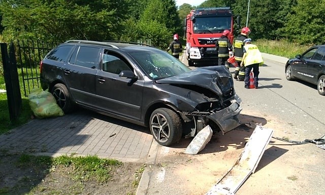 Niebezpieczny wypadek w miejscowości Warblewo. Samochód...