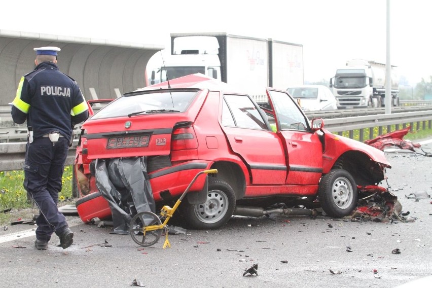 Wypadek na AOW. Kierowca jechał pod prąd