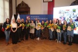 Pracownicy i wolontariusze Towarzystwa Przyjaciół Dzieci nagrodzeni za pomoc ukraińskim uchodźcom