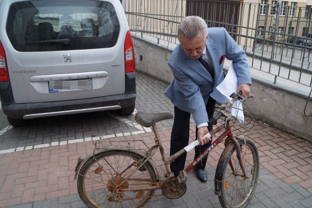 Wicestarosta nyski Czesław Biłobran: Każdy pojazd mamy w ewidencji. O losie każdego musi więc zdecydować sąd.