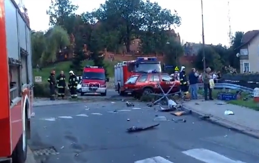 Kłodzko: Wypadek tira na rondzie 4.09.2013