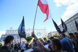 Młodzież Wszechpolska kontra prezydent Katowic: Wolność słowa dla nacjonalistów ZDJĘCIA I WIDEO Z DEMONSTRACJI