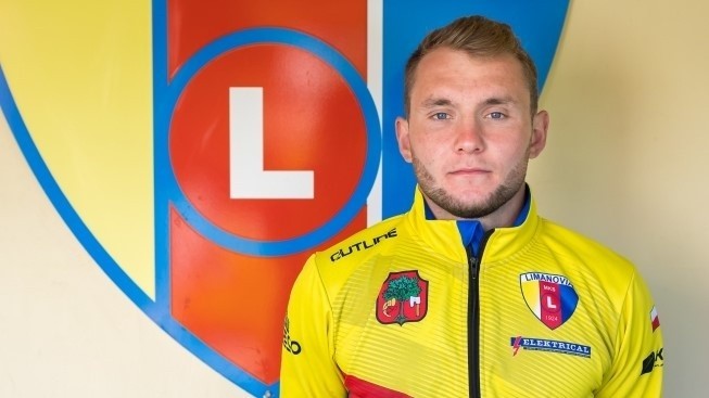 Kamil Palacz ma 22 lata, jest napastnikiem Limanovii