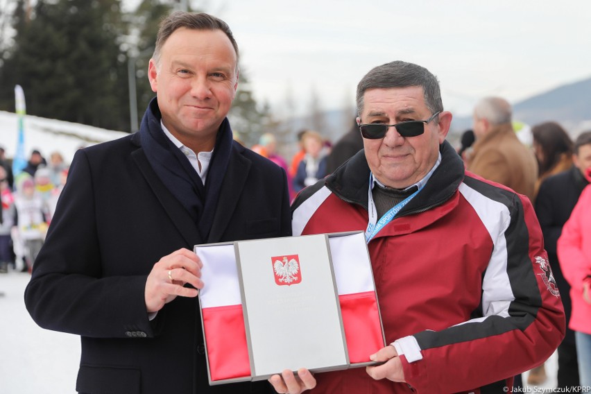 Prezydent Andrzej Duda wręczał puchary na Zimowej Spartakiadzie w Ptaszkowej [ZDJĘCIA]