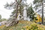 Urokliwy cmentarz w regionie. Zobacz rzeźby wypełniające nekropolię