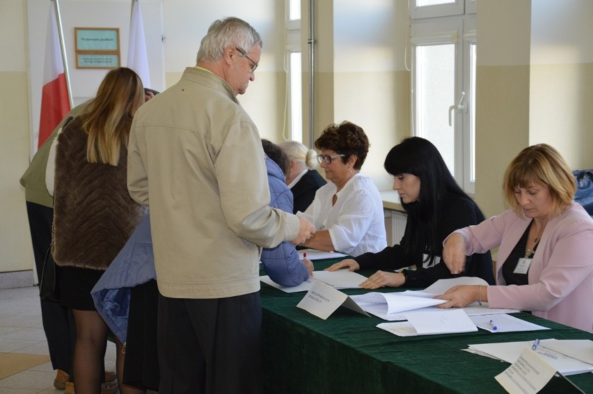 Wybory parlamentarne 2019 w Stalowej Woli. Incydentów nie zanotowano 