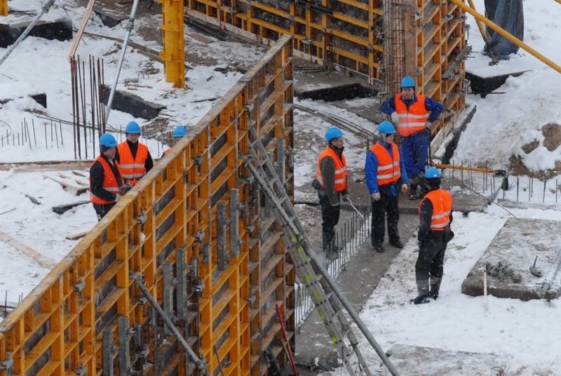 Plac budowy basenu i hali widowiskowo-sportowej przy ulicy...