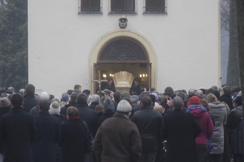 Pogrzeb Anny Loby na Starym Cmentarzu w Łodzi [ZDJĘCIA]