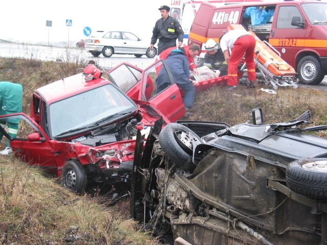 Od początku tego roku w Polsce w około 42 tysiącach wypadków na miejscu zginęło już ponad 3400 osób. Sprawcą co piątego wypadku jest pijany kierowca.