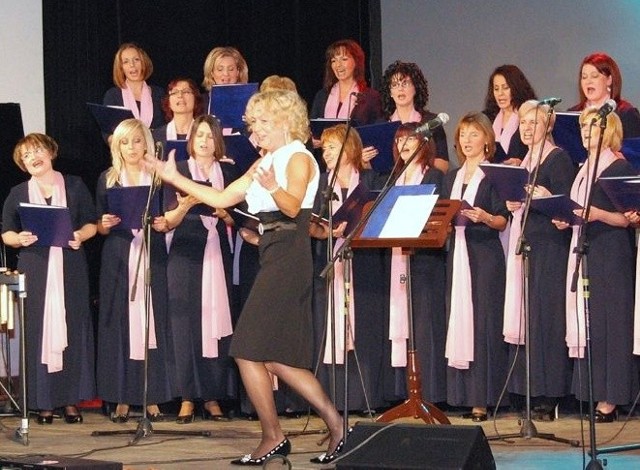 Ewa Goworowska jest dyrygentem Coro Cantorum od 1995 roku.
