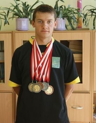 Rodzeństwo na medal - Rafał Wójcik pięć razy stawał na podium Ogólnopolskiej Olimpiady Młodzieży, a jego siostra Iza raz w rywalizacji drużynowej.
