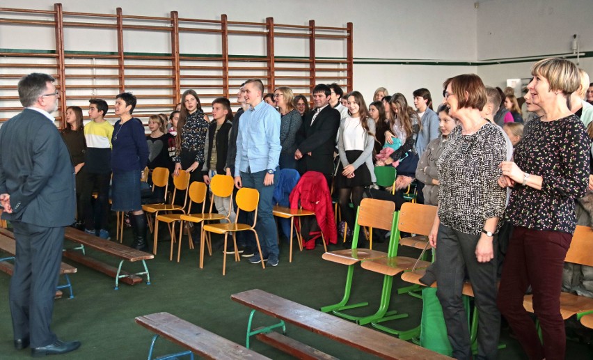 144 uczniów z 30 szkół całego powiatu wzięło udział w XII...